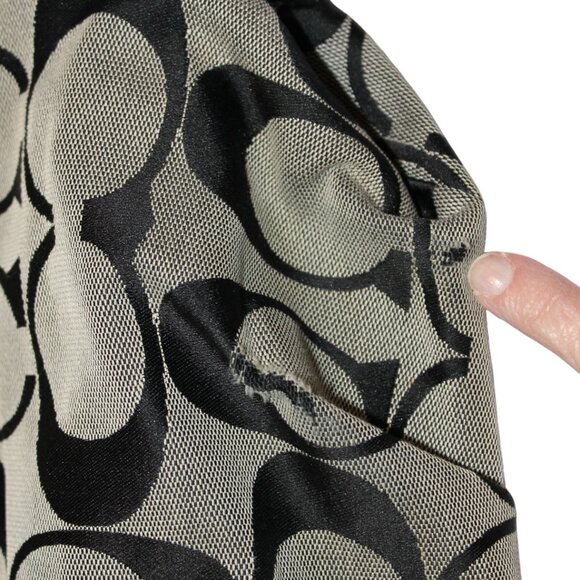 COACH Signature Shoulder Bag, Handbag Purse, Adjustable Strap, Hobo Style F15067 - Picture 4 of 11